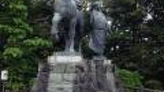 高知城にある像