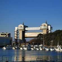 沼津港大型展望水門びゅうお