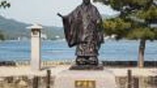 宮島に清盛像があるのは納得
