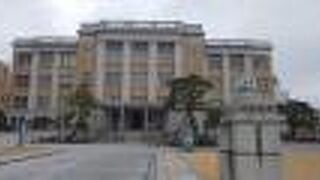 栃木県庁敷地内