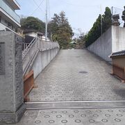 旧東海道戸塚宿にある寺の一つです。