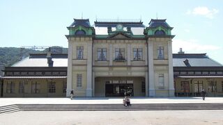 復元工事を終えた門司港駅