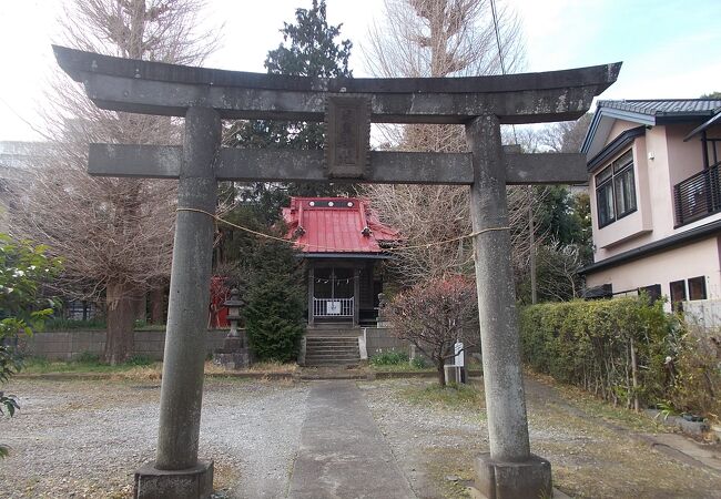 今は静かな神社です。