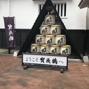 杜氏がガイドするツアーがある