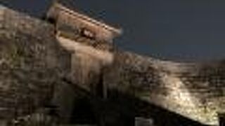 夜のライトアップも素敵です