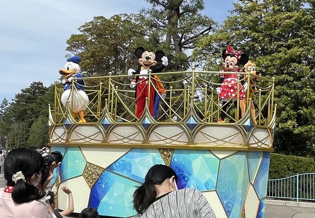 ミッキー フレンズのグリーティングパレード クチコミ アクセス 営業時間 東京ディズニーリゾート フォートラベル