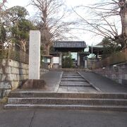 旧東海道藤沢宿の寺の一つです。