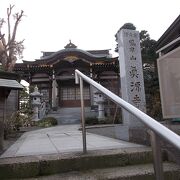 旧東海道藤沢宿の中にある寺の一つです。
