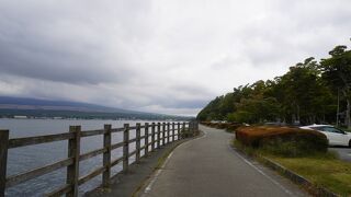 歩いている年配夫婦の姿も見えました