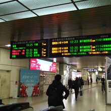 快速に比べて普通列車は少ないです