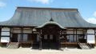 最澄が生まれた場所に建てられている生源寺