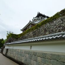 当時の雰囲気を残す石垣・野面積み