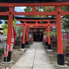 高津宮本殿横にある高倉稲荷神社