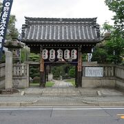 寺院のはずなのに、見た目は神社