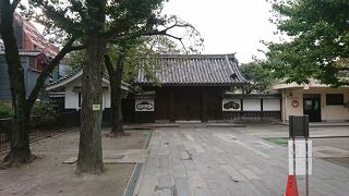 国の名勝に指定されている庭園もあります