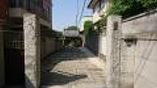 境内には緑が多く綺麗に整備されていました