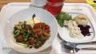 スコーゲンとマッシュポテトのサラダ　￥399