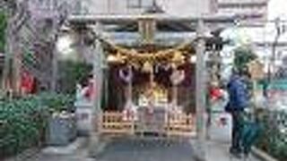 日本橋七福神の布袋尊を祀っています