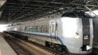 1時間に1～2本のエース特急