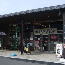 焼きたて自家製パンがお薦めのデイリーヤマザキ