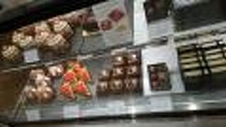 ユーゴ アンド ヴィクトール 伊勢丹新宿店