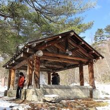 高台には四阿もあって、気持ち良く休憩できます