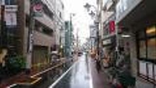 昭和の雰囲気の残る商店街