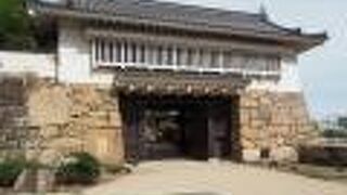 当時は開かずの門であった