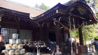 武田信玄公を御祭神に祀っている