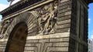 「ベルばら」を見た奥方から教えられた