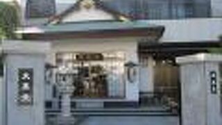 建物は本堂も庫裡も新しい