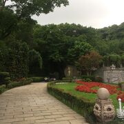 金宝山麗君墓園