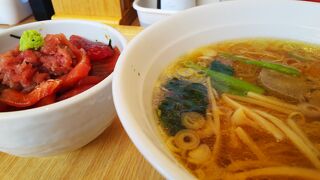 海鮮とラーメン、両方楽しめます。