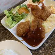 心斎橋の老舗洋食店で日替りランチ