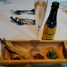 全部で10数種類のお料理がでました