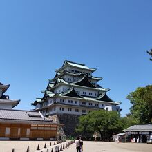 金シャチのいない天守閣