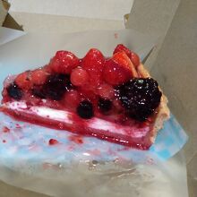 赤いフルーツのタルト