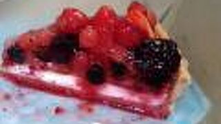 ファサード銀座1Ｆ(テイクアウトスペース）で地下1Ｆ（カフェスペース） 