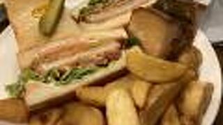 スリーチムニーズ