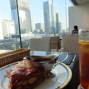 洋書屋さんの４階にある店内カフェ