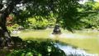 鶴の噴水があります