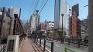 もとの楓川にかかる橋の一つです。