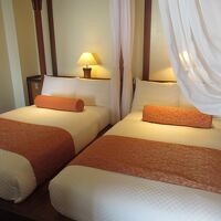 天蓋付きのベッドは、よく眠れます