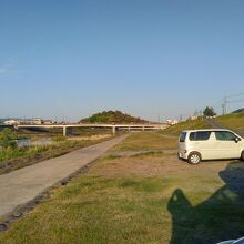 「日田天領水の里  元気の駅」の裏手の河川敷