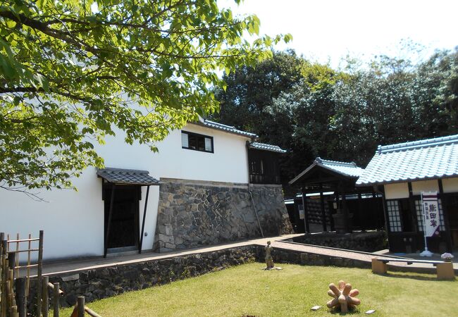 常滑やきもの散歩道Aコースの途中