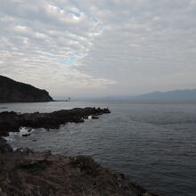 象の鼻のように伸びる岬