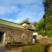 Small museum where you can view Japanese art, tea ceremony rooms on the second floor, but you can not use them