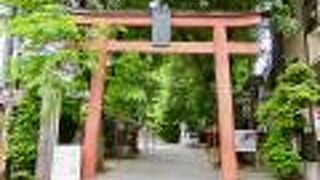 神楽坂通りから脇に