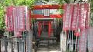 芭蕉の有名な俳句の石碑もあります