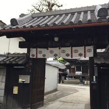 境内に供養塔があります